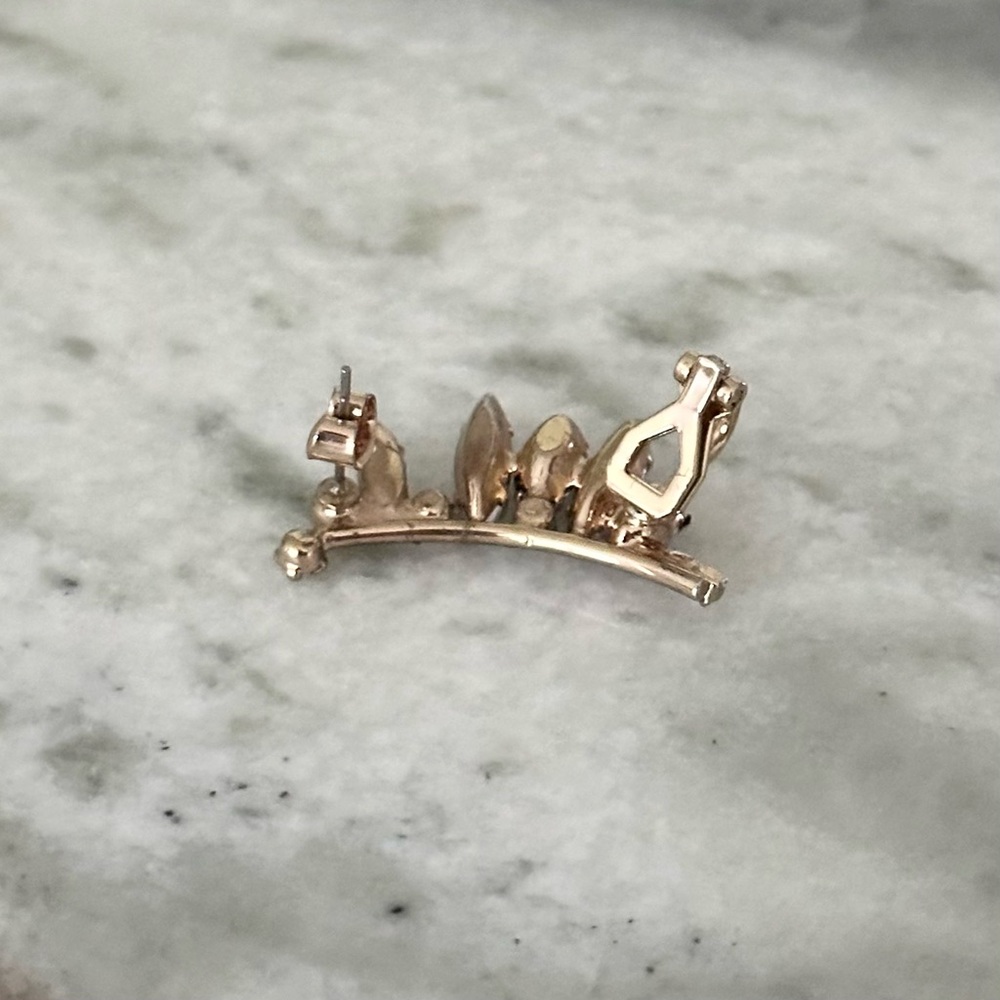 Sparkly Ear Cuff Gold & White Stones - Statement Earrings- Costume Jewelry - Picture 6 of 12